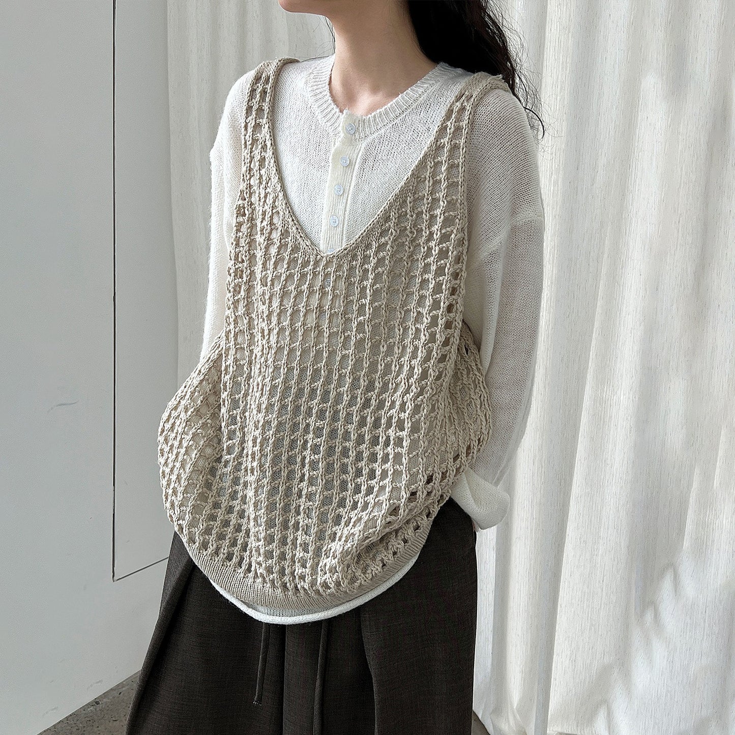 【トップス】ウール混 透かし編み ニットベスト｜Vネック×レイヤードに最適な秋トップス【JZシリーズ】