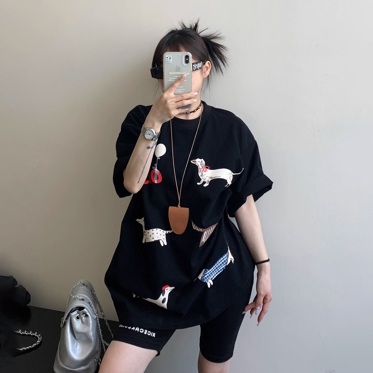 【トップス】【10～15日内発送】夏新作 個性派デザイン 綿100％ おしゃれ犬プリント 半袖Tシャツ【FCシリーズ】