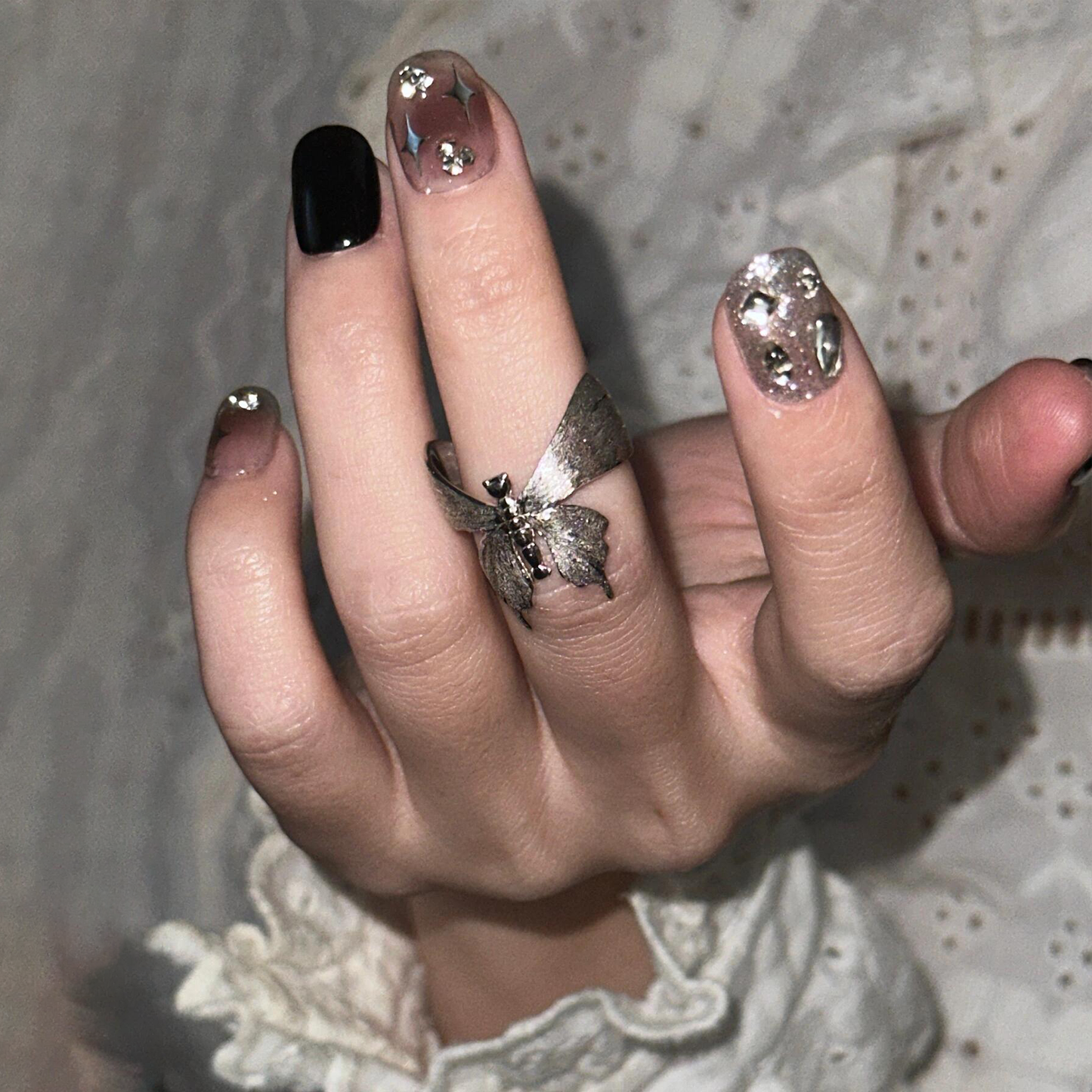 【グッズ】レディース バタフライリング 開口調整可 小众独特 高級感 中古風 指輪