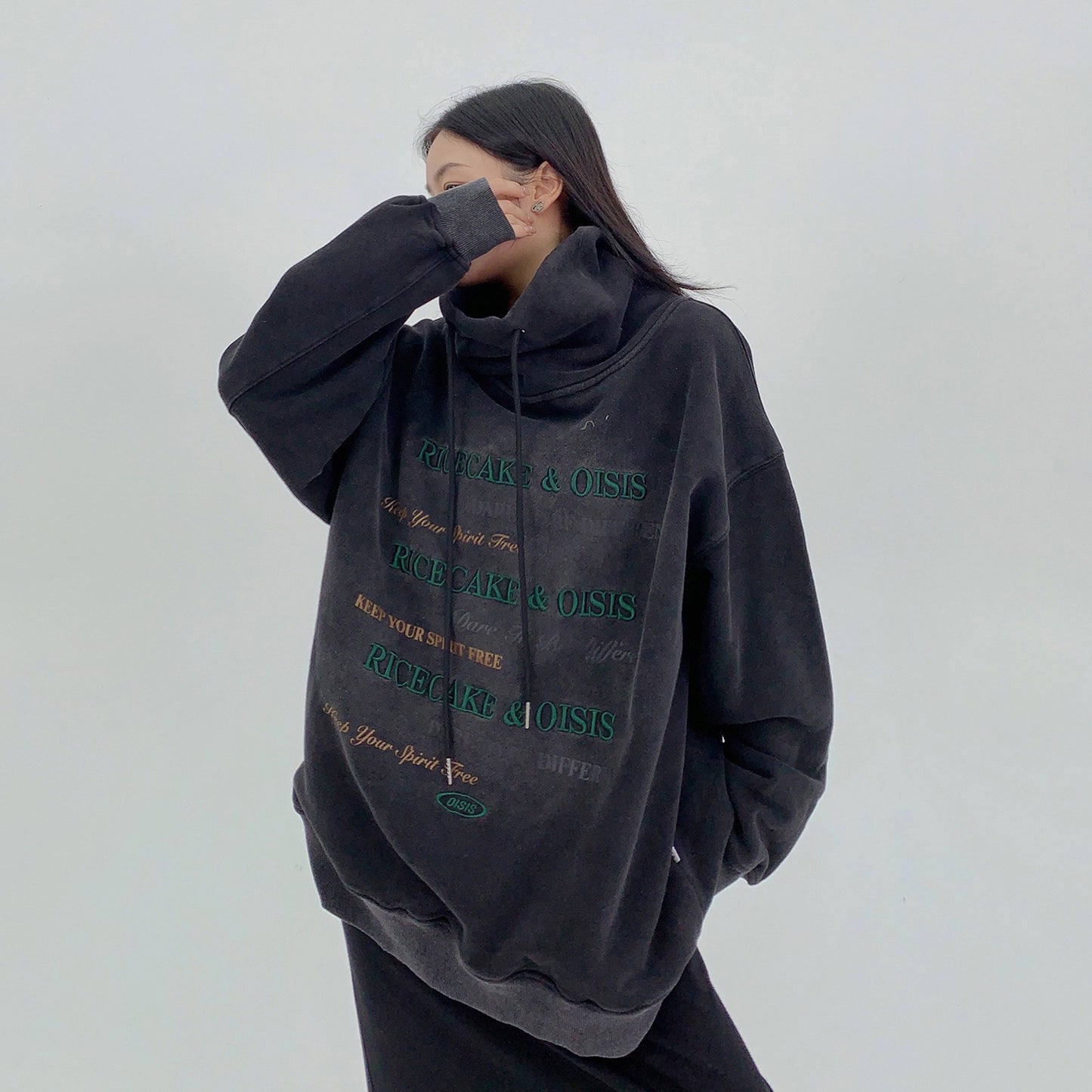 【トップス】レトロ風ダメージ加工 刺繍入りハイネック裏起毛スウェット レディース 冬新作 パーカー【FCシリーズ】