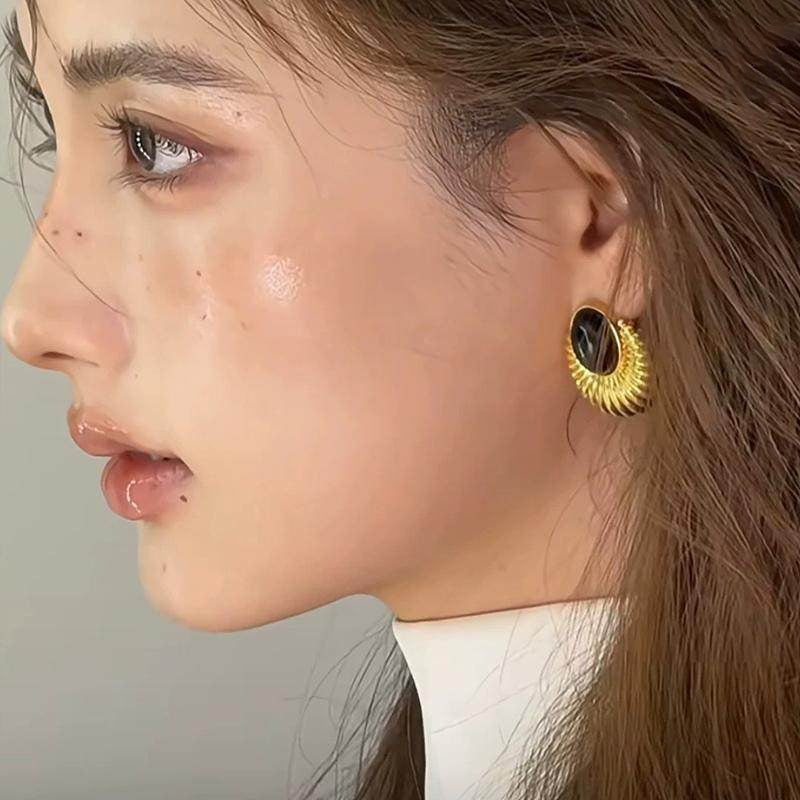 【🎁 B2G1｜先行スタート！】【グッズ】ヴィンテージ  メタル ピアス レディース 上質 高級感 イヤリング