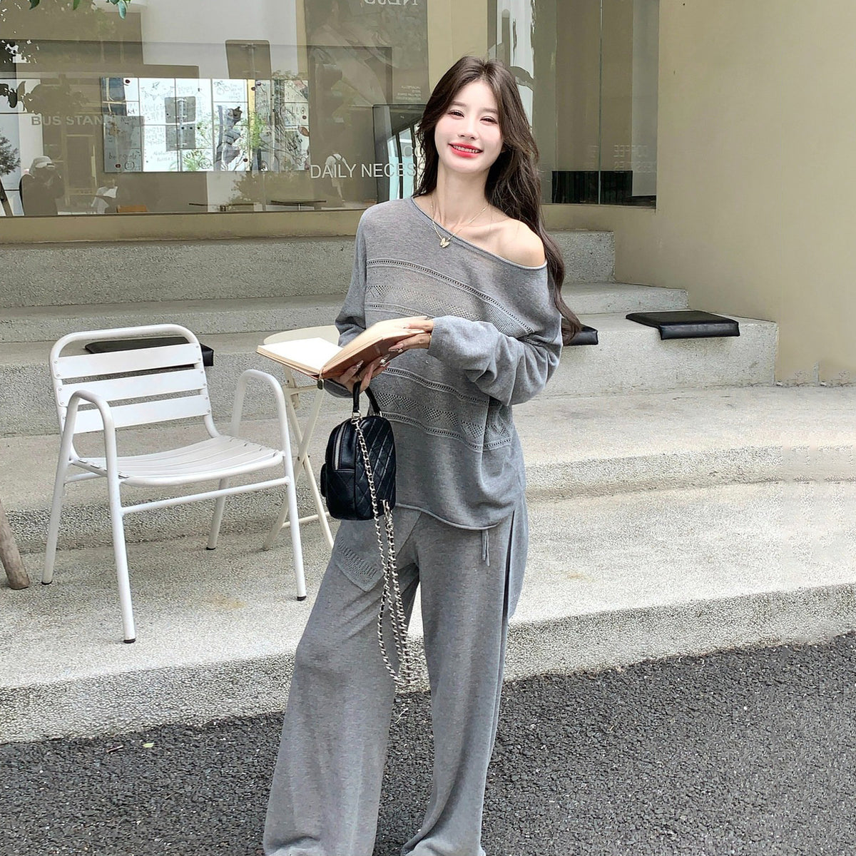 2点セット！【セットアップ】グレーニット 上下セット レディース オフショルダートップス＆ワイドパンツ ゆったり リラックス 秋コーデ【JZシリーズ】