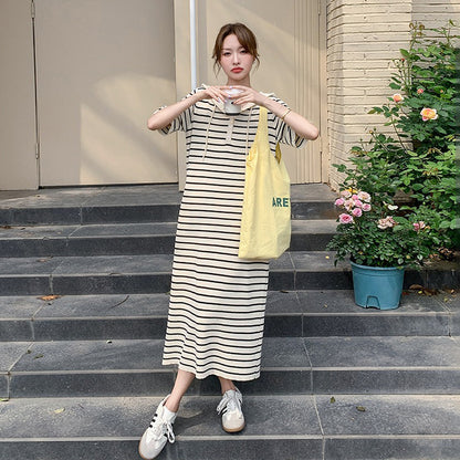 【ワンピース】透かし編みフード付きニットストライプ 半袖ワンピース レディース 夏 学院風 韓国風コーデ 【SHシリーズ】