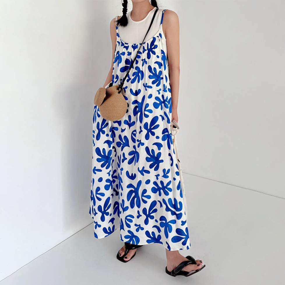 【ワンピース】リゾート風 ブルー花柄ワンピース レディース 夏 キャミワンピ ロング丈 ノースリーブ 大人上品 フェミニン【SHシリーズ】【15～20日内発送】