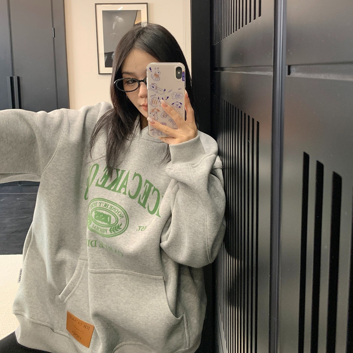 【トップス】ベロアプリント 春 秋 冬 プリント 裏起毛  フード付き パーカー【FCシリーズ】