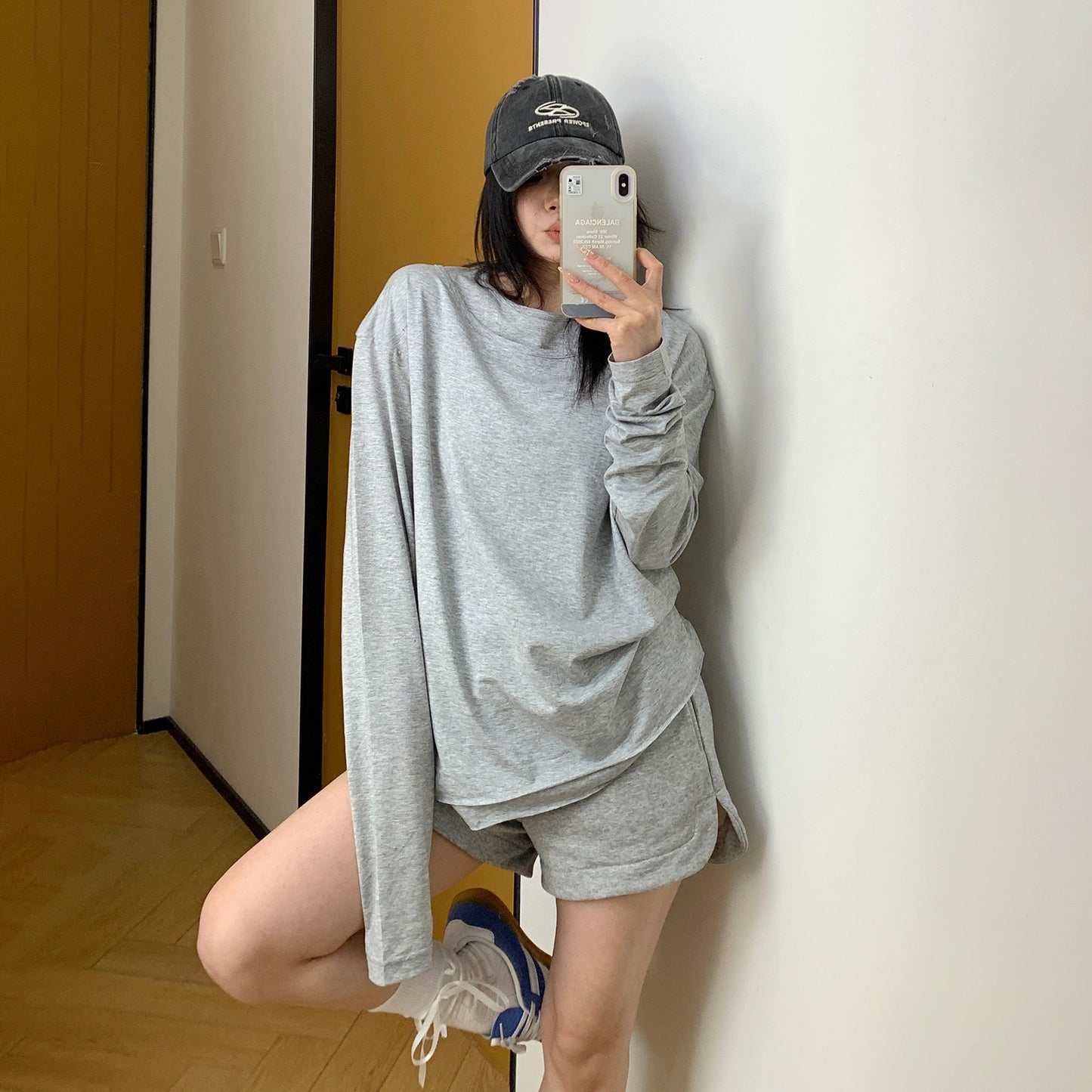 【トップス】【10～15日内発送】上品シルエット高級感 夏新作 シンプルレイヤード風 UVカット 薄手長袖Tシャツ【FCシリーズ】