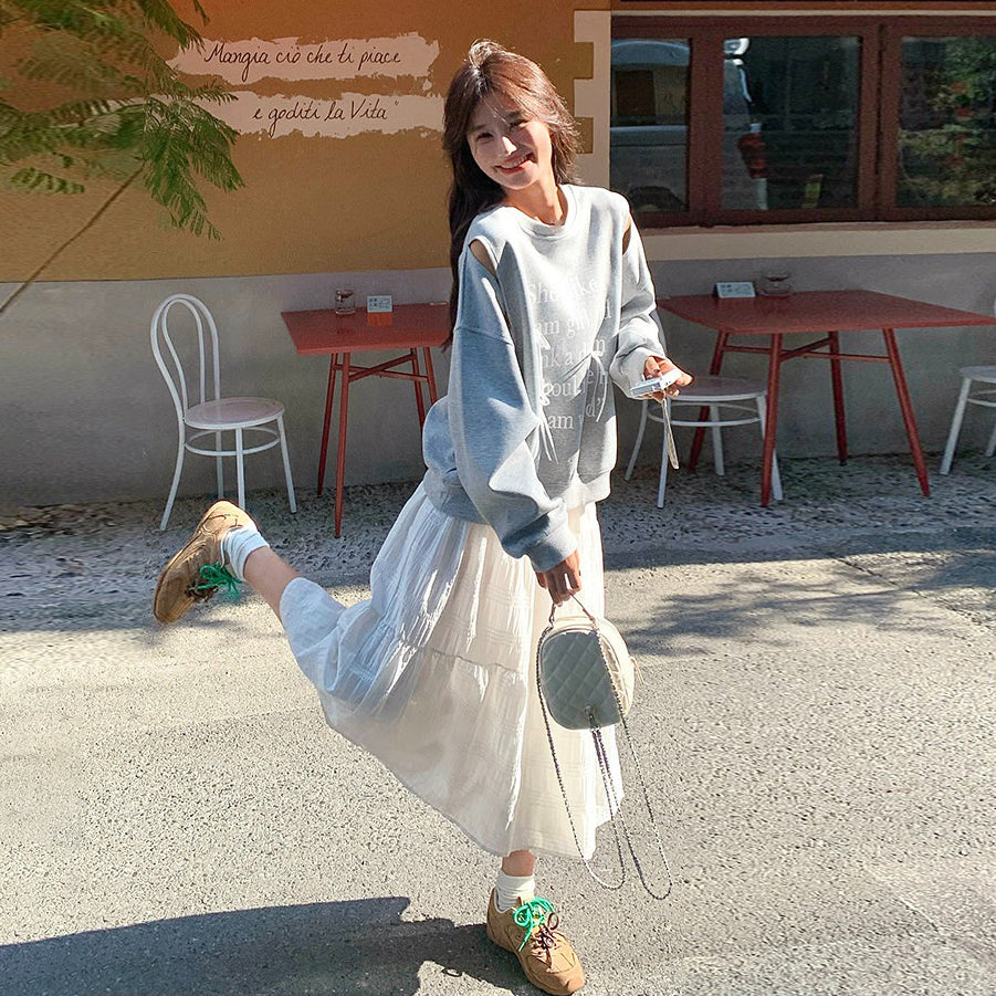 2点セット！【セットアップ】グレー オフショルダーフーディー + スカート 上下セット レディース 春秋 韓国系 ゆるふわ風 【JZシリーズ】