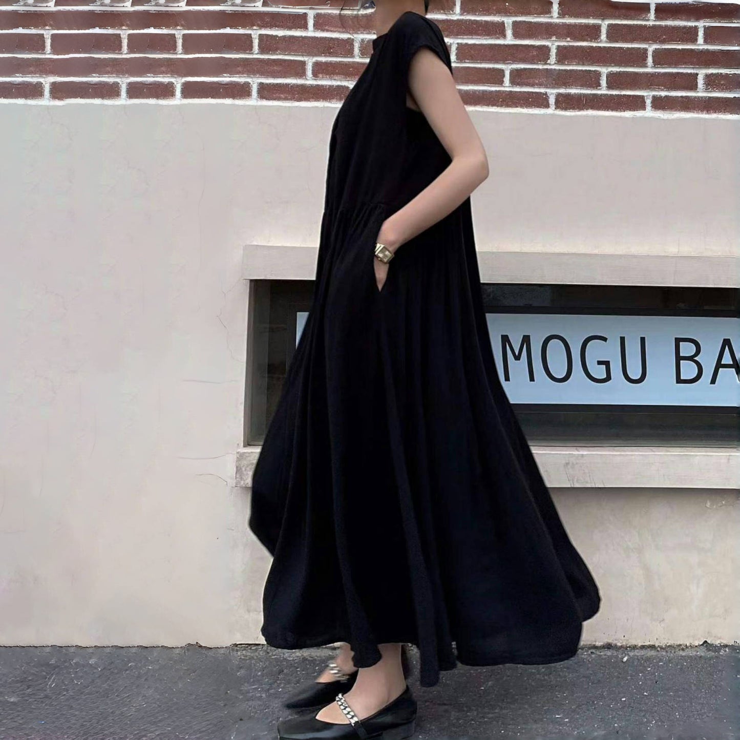 【ワンピース】夏 レトロアート風 ミディ丈 無地 ゆったり 大きいサイズ 半袖ワンピース