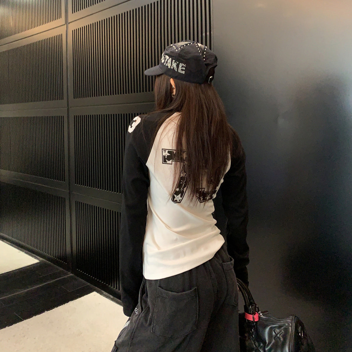 【トップス】配色切替ショート丈長袖Tシャツ レディース 初秋 ミニマル きれいめ【FCシリーズ】