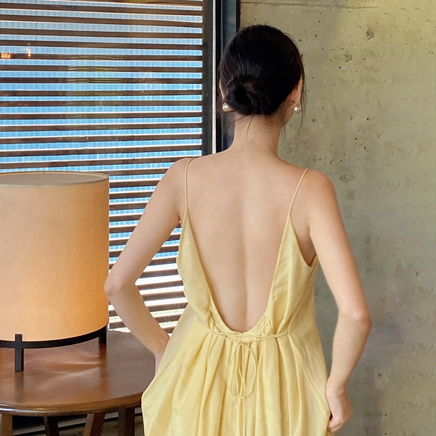 【ワンピース】【海辺のリゾート】着痩せ ノースリーブワンピース 2026新作｜ビーチ 撮影用 映えドレス