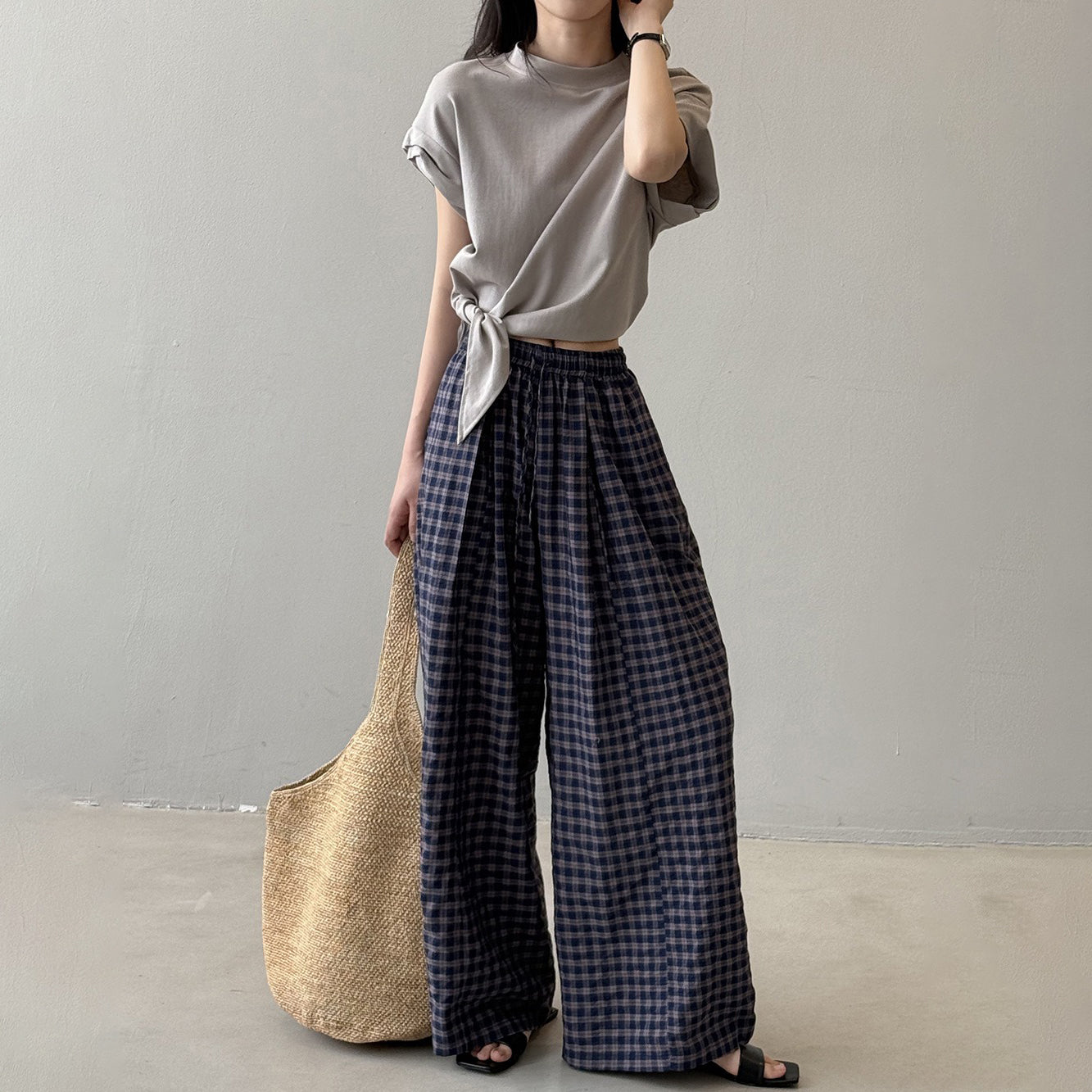 【トップス】夏新作 フレンチカジュアル 細見えシルエット リボンデザイン クルーネック半袖Tシャツ【JZシリーズ】