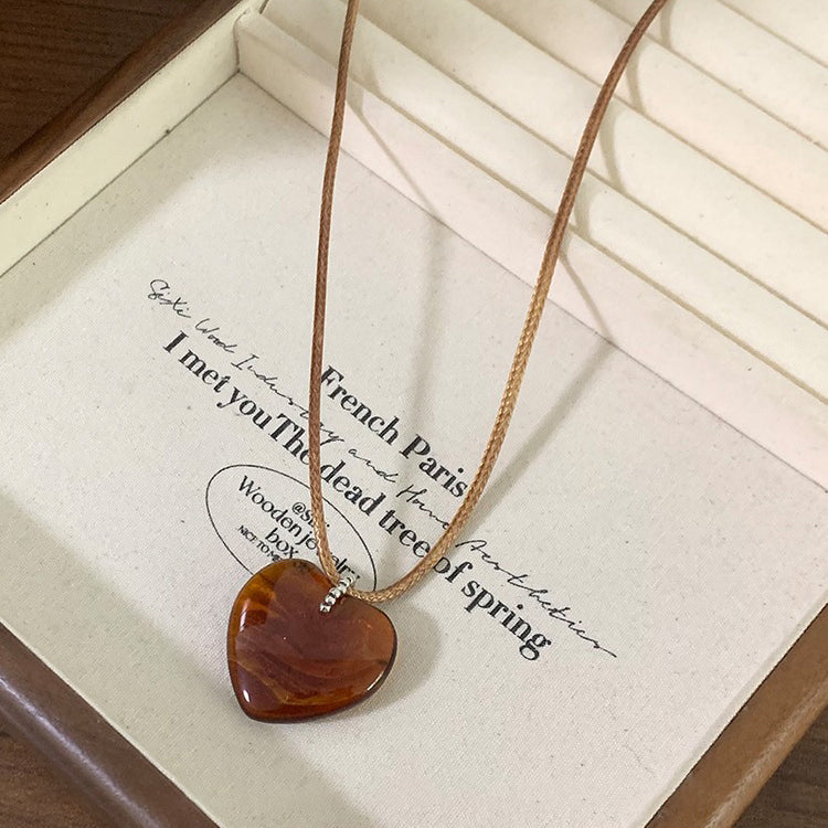 【🎁 B2G1｜先行スタート！】【グッズ】ロング丈 ブラウンハートペンダントネックレス レディース 秋冬 気質 高級感 ニットチェーン シンプルアクセサリー