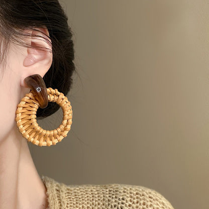 【🎁 B2G1｜先行スタート！】【グッズ】ヴィンテージ風バンブー＆ストロー編みピアス　春夏にぴったりのリゾート感＆高見えデザイン