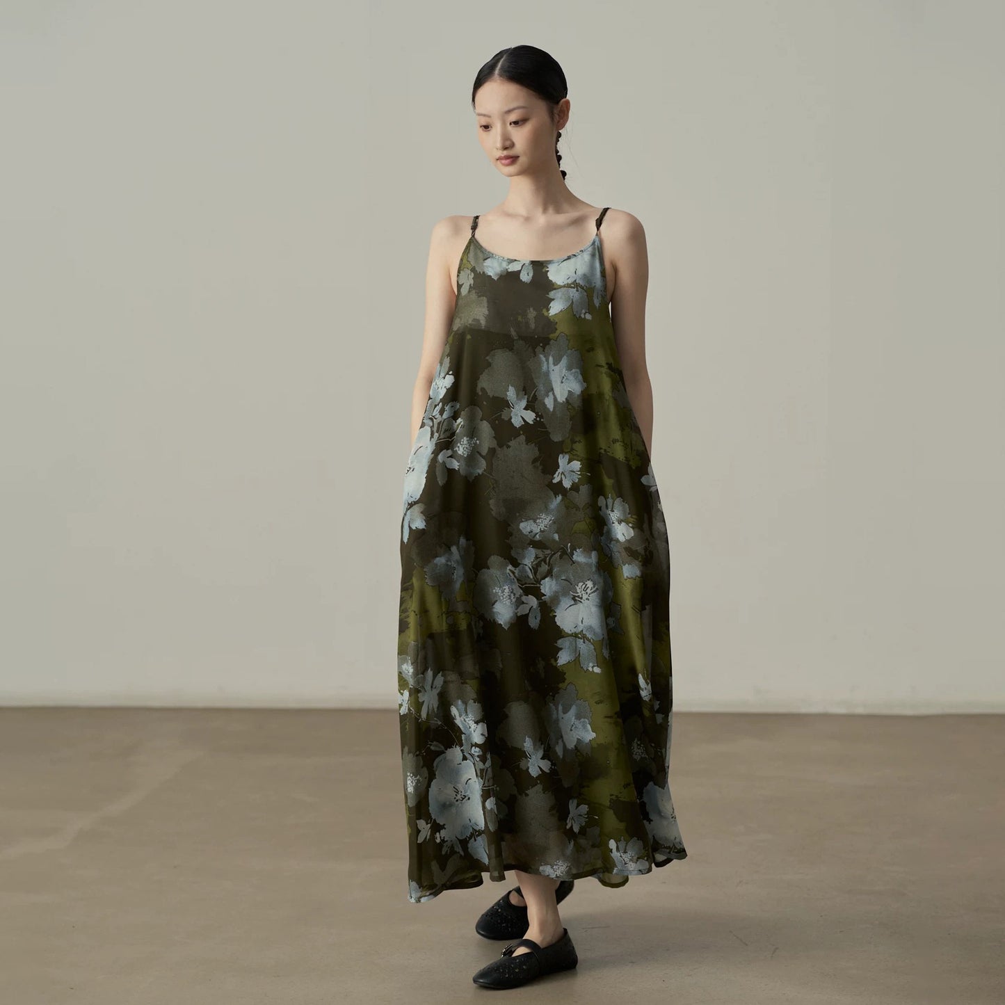 【ワンピース】ワンピース レディース 水墨花柄 シフォン キャミワンピース ノースリーブ ロング丈 リゾート風 上品 細見え ゆったり【JZシリーズ】【SHシリーズ】【10～15日内発送】
