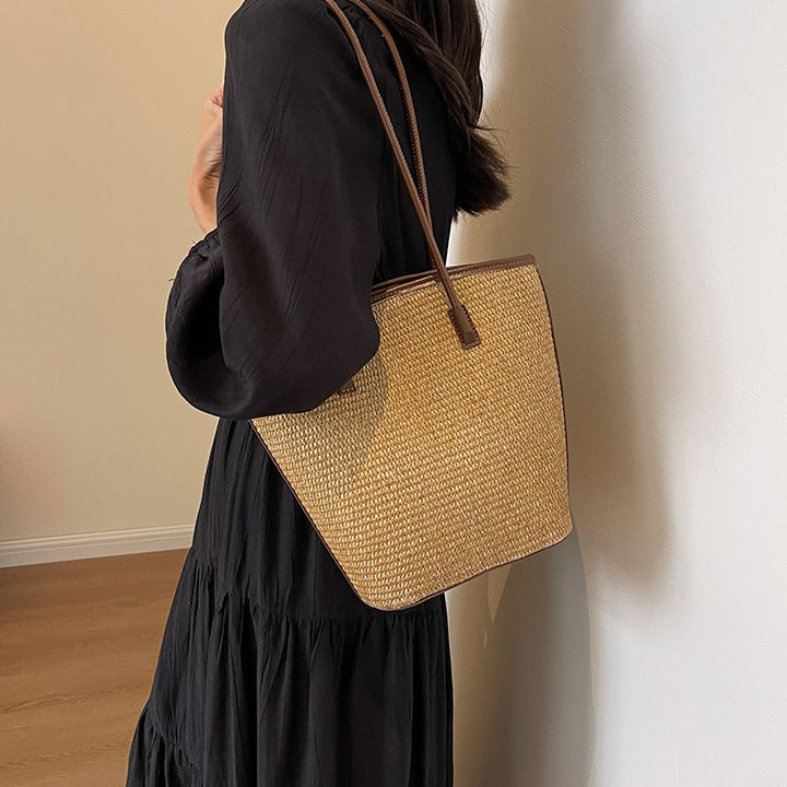 内袋プレゼント！【バッグ】ラフィア風トートバッグ 大容量 通勤OK 流行バケツ型ショルダー