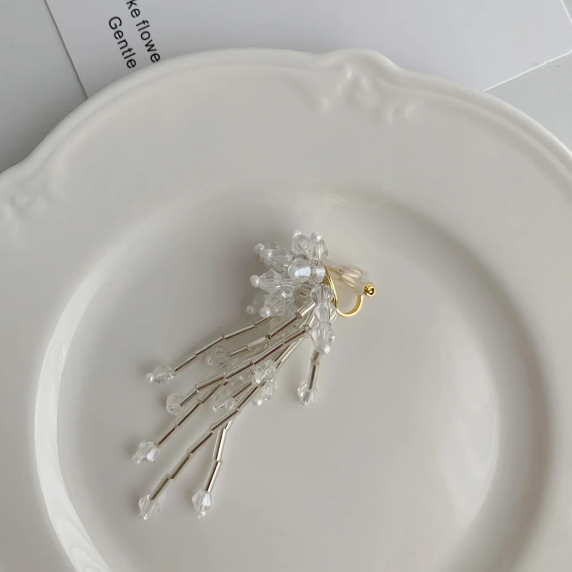 【グッズ】【✨クラゲ花火】ハンドメイドビーズ 個性的なギフト ピアス / イヤリング 【JZシリーズ】