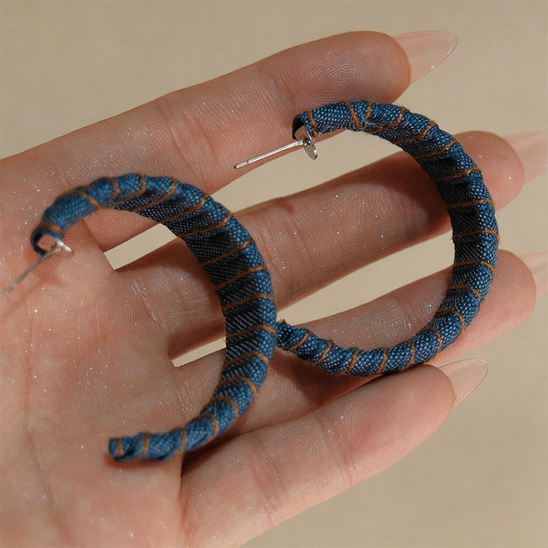 【グッズ】デニム ツイスト ピアス イヤリング レディース アメリカンレトロ モード風 高見え アクセサリー
