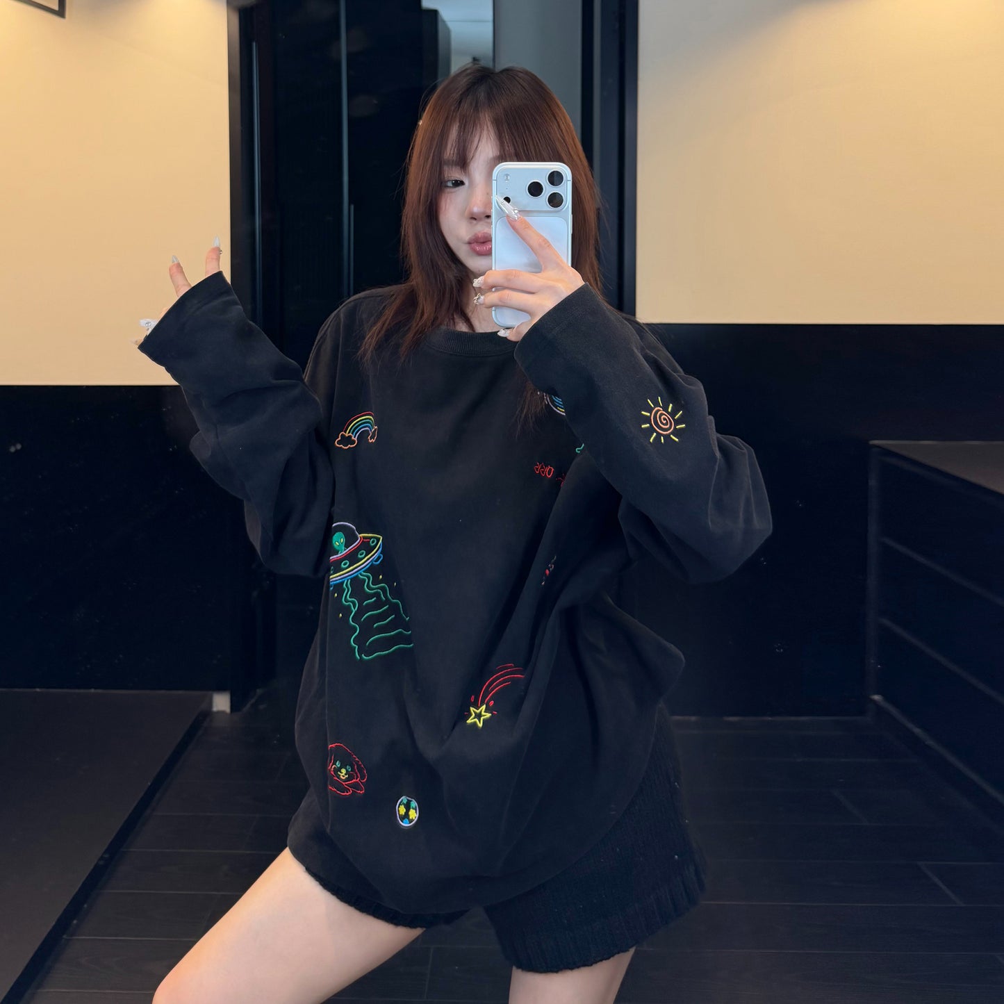 【トップス】ヴィンテージ刺繍グラフィックロンT レディース ウォッシュ加工 リラックス 秋コーデ 長袖Tシャツ【FCシリーズ】
