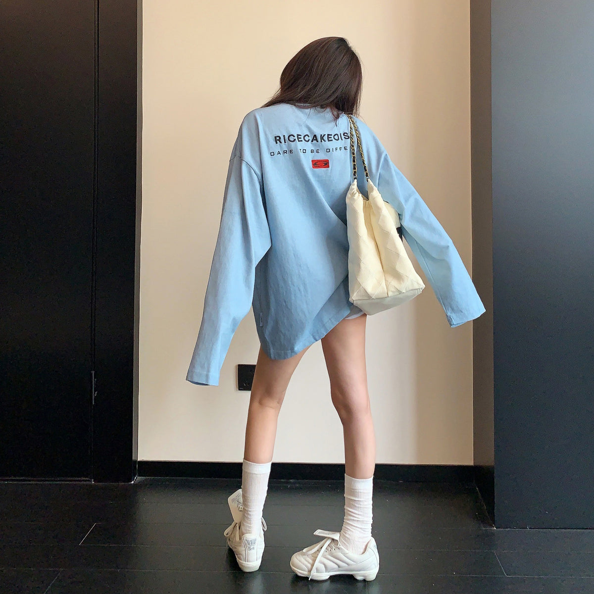 【トップス】ウォッシュ加工刺繍長袖Tシャツ レディース 初秋 ヴィンテージ風 ゆったり こなれ感【FCシリーズ】