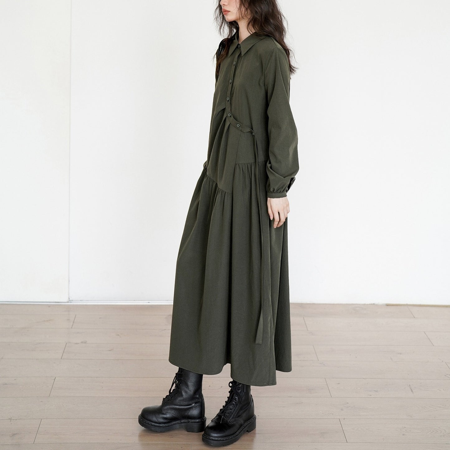 【24AW】【ワンピース】イレギュラー 立襟 長袖ワンピース