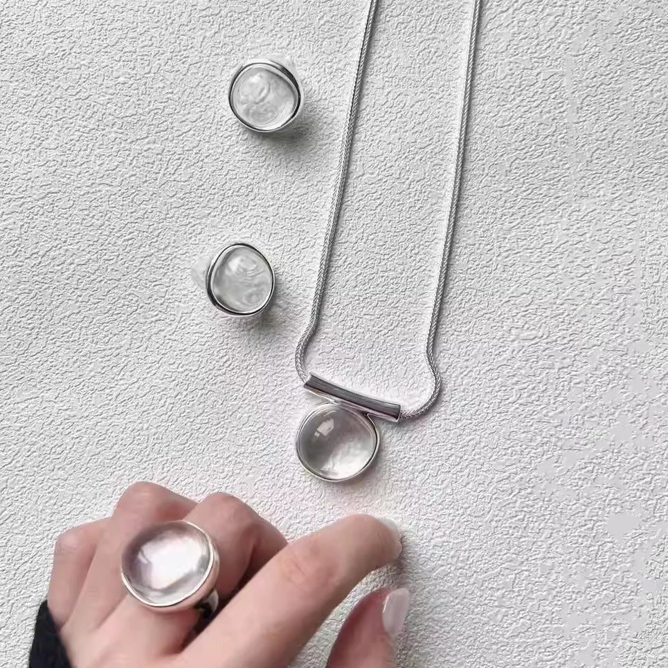 【🎁 B2G1｜先行スタート！】【グッズ】変形クリスタルペンダント 小粒ネックレス／デザインチョーカー