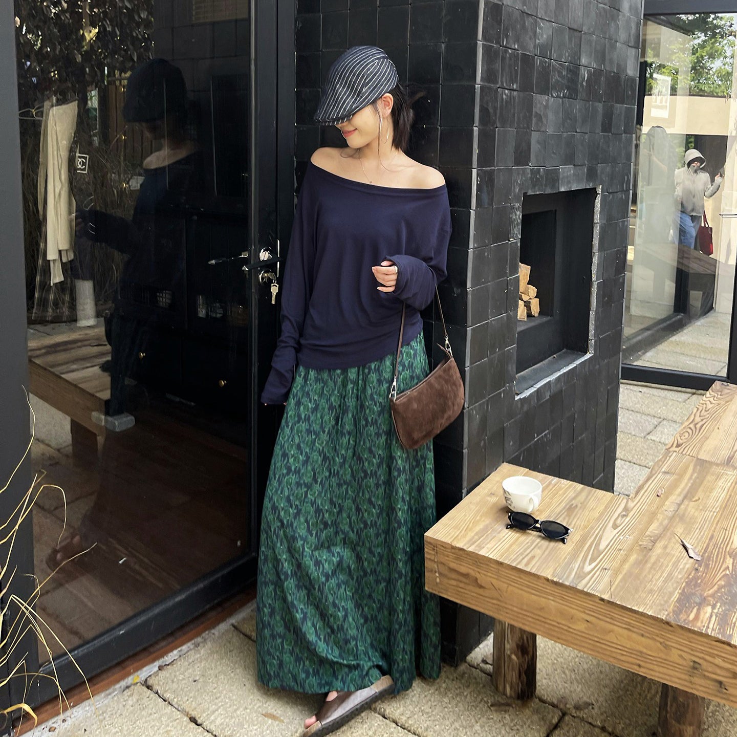 【ボトムス】レトロ風 スカート 初秋新作 ハイウエスト スリム見え 花柄ストレートスカート ドレープ感 スリット入り【SHシリーズ】