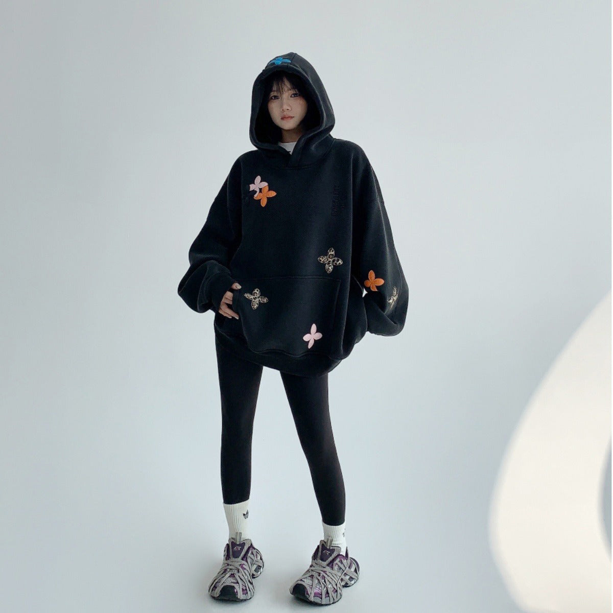 【24AW】【15～20日内発送】【トップス】ダメージ加工 厚手 ルーズ 刺繍 裏起毛 プルオーバー パーカー【FCシリーズ】