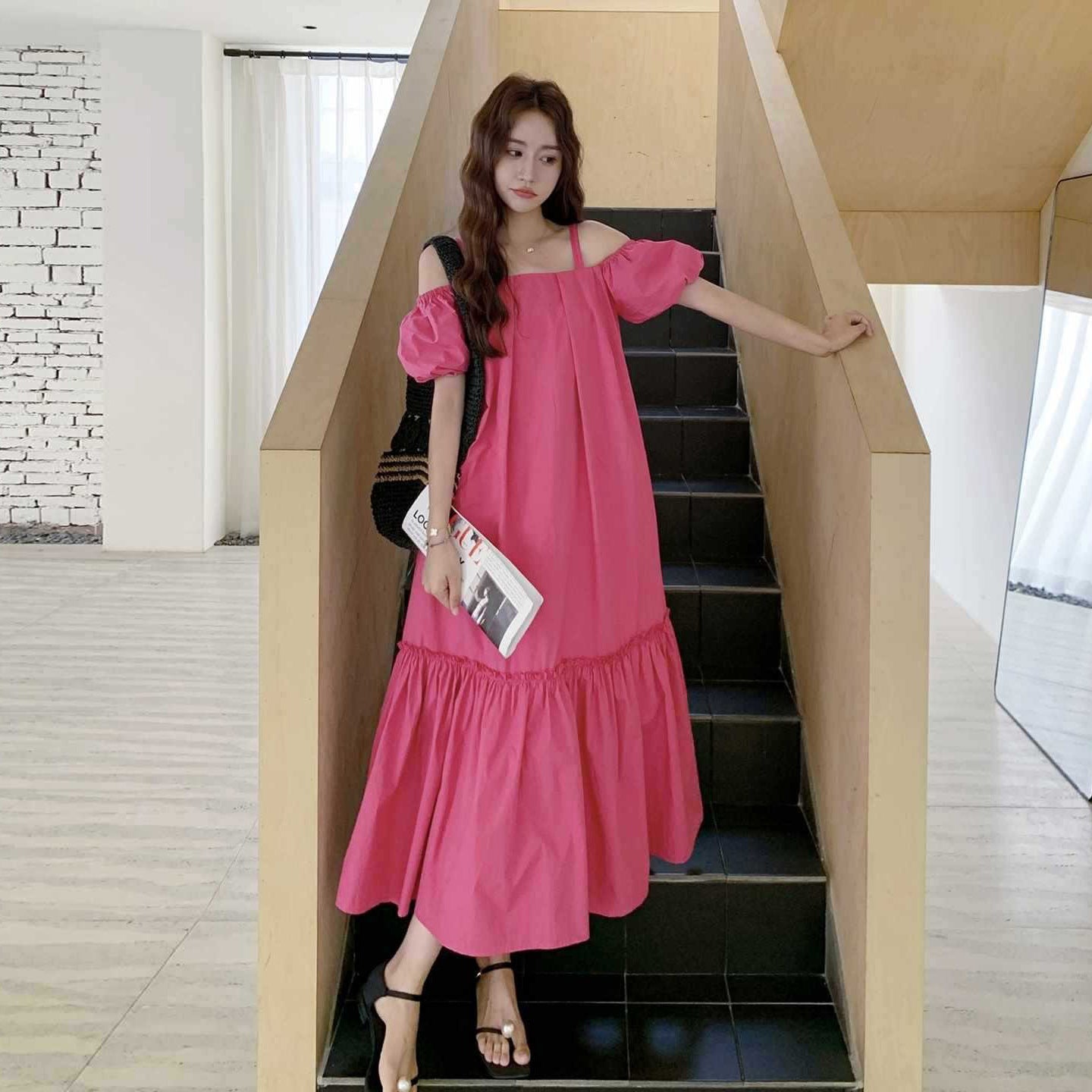 【ワンピース】おしゃれなリゾート風甘いゆったりオフショルダー半袖ワンピース