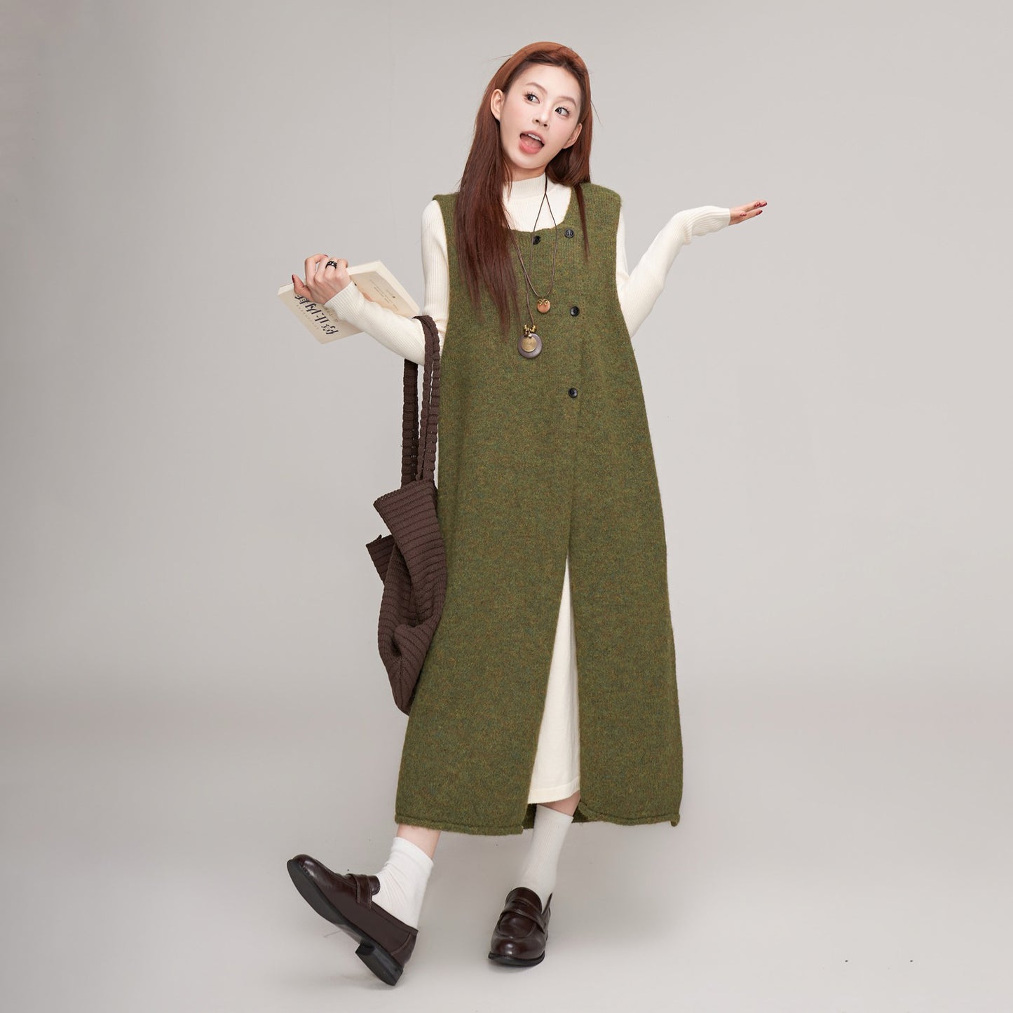 【ワンピース】秋冬 レトロ 森ガール マスタードグリーン ニットサロペットワンピ レディース 重ね着スタイルノースリーブワンピース【JZシリーズ】