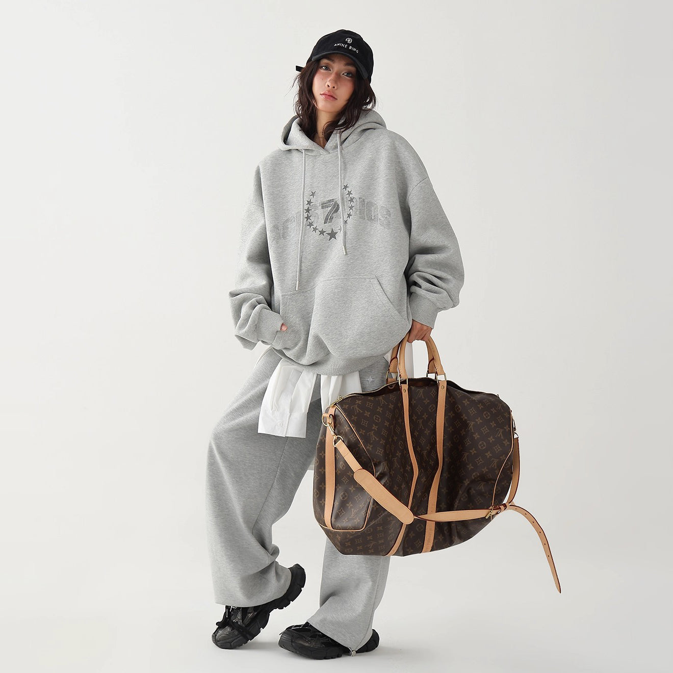 【トップス】秋冬新作 高見えロゴ×ゆるシルエット 体型カバー フード付きパーカー【FCシリーズ】