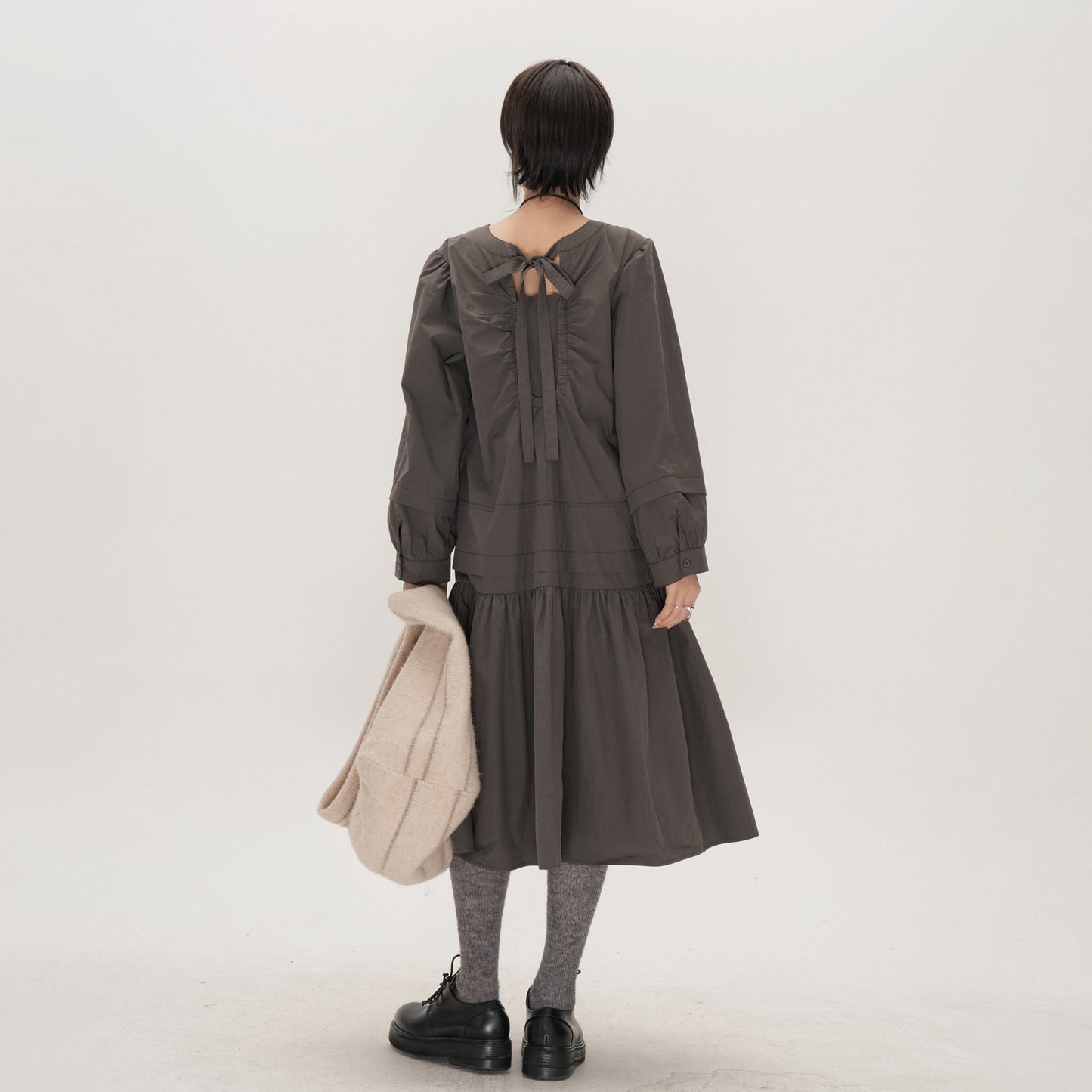 【ワンピース】レディース ゆったり 体型カバー 大きめサイズ ミディアムロング 長袖 シャツワンピース デザイン感 上品 秋【JZシリーズ】