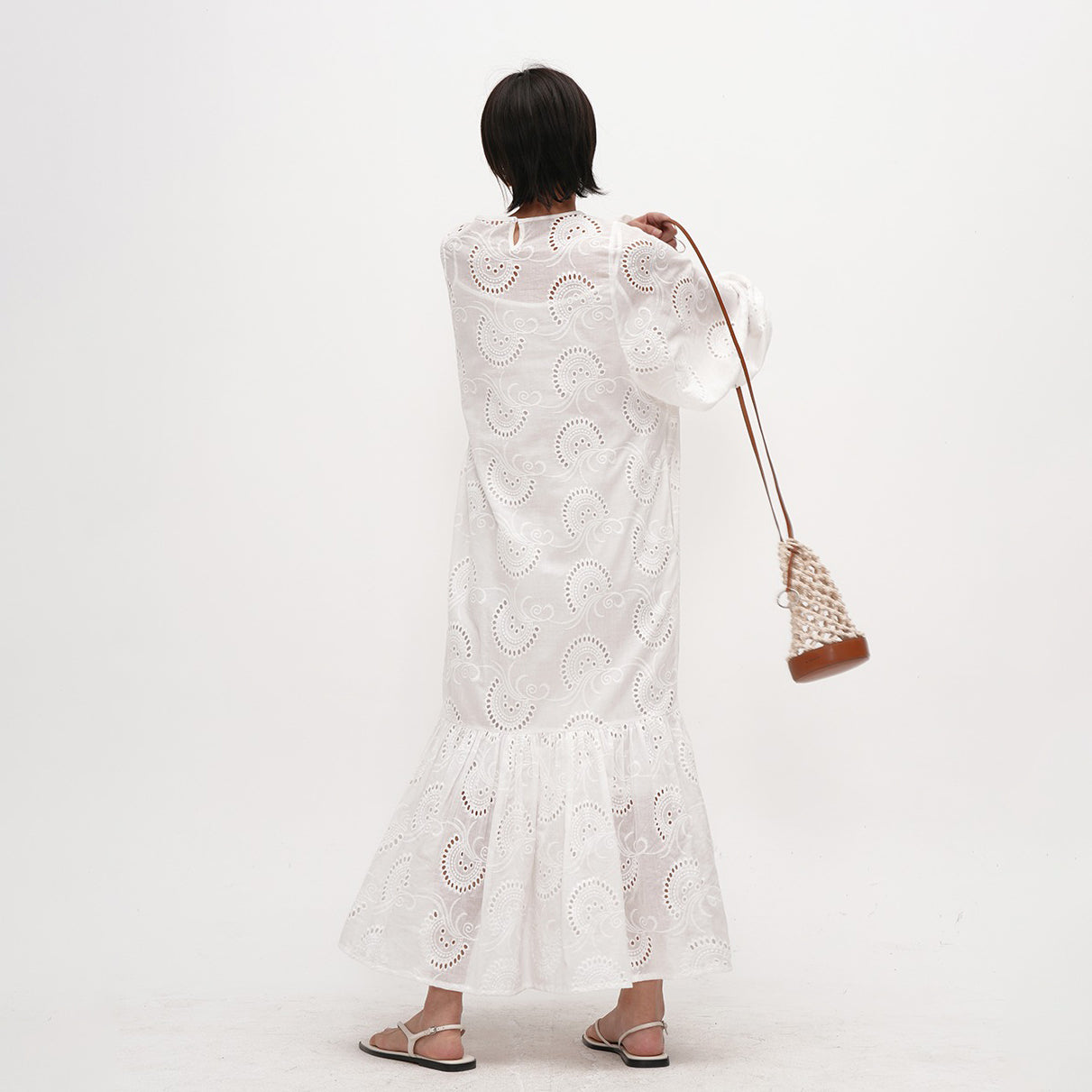 【ワンピース】ラウンドネック 長袖ワンピース レディース ゆったりスリム見え 刺繍入り フィッシュテール ロングドレス 上品なティータイムスタイル【JZシリーズ】