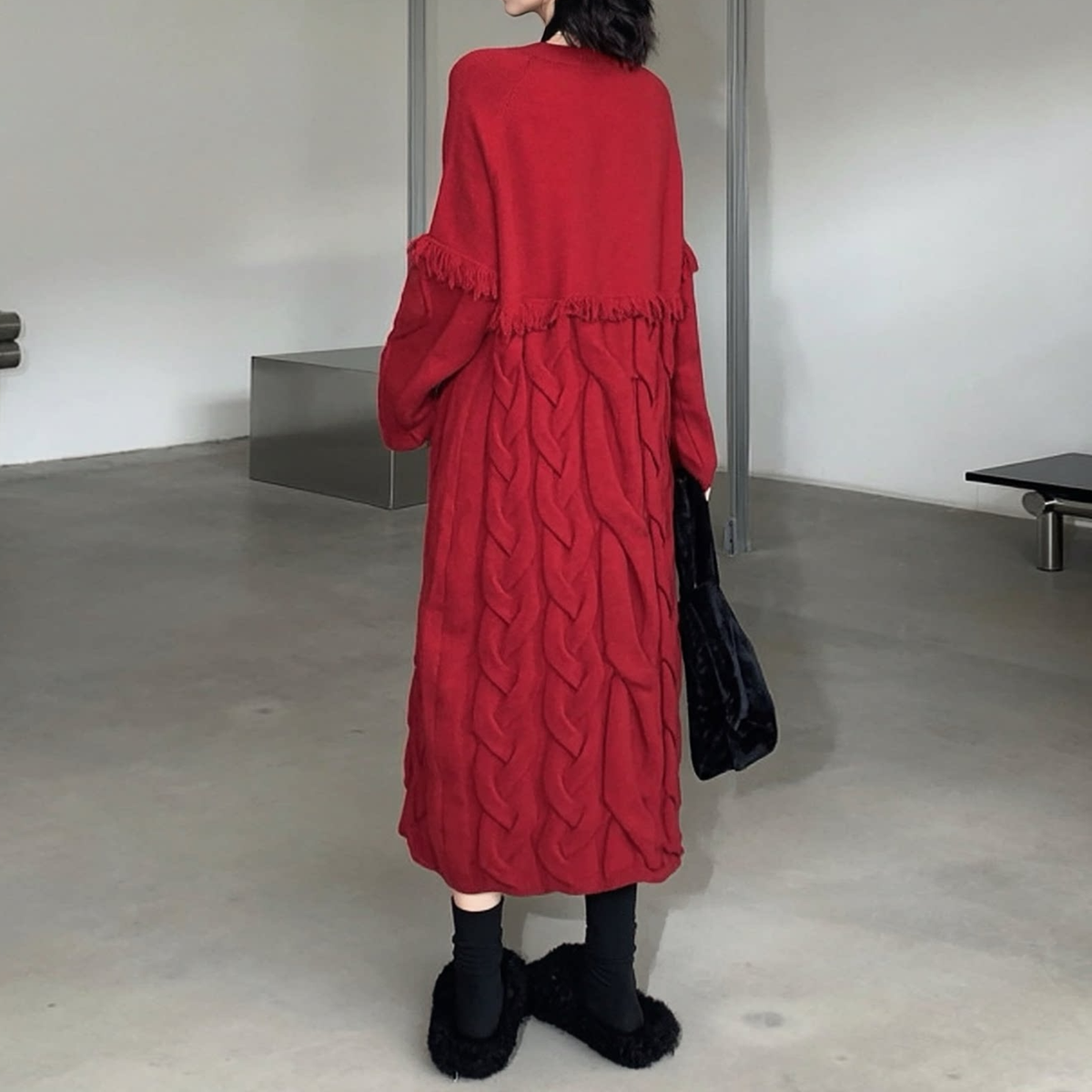 【ワンピース】個性派デザイン レディース 長袖 ケーブル編みニットワンピース Vネック ゆったり 秋冬【AHシリーズ】