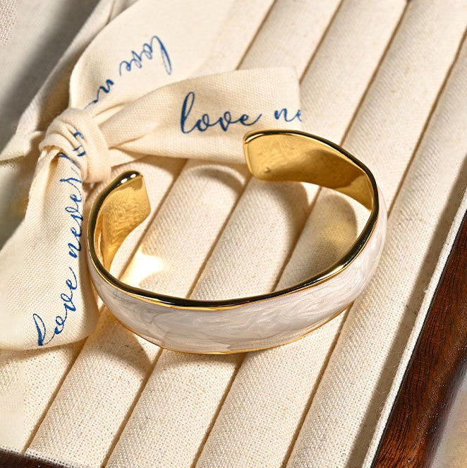 【🎁 B2G1｜先行スタート！】【グッズ】レトロ感 個性派 シンプル気質 調節可能オープンバングル レディースブレスレット