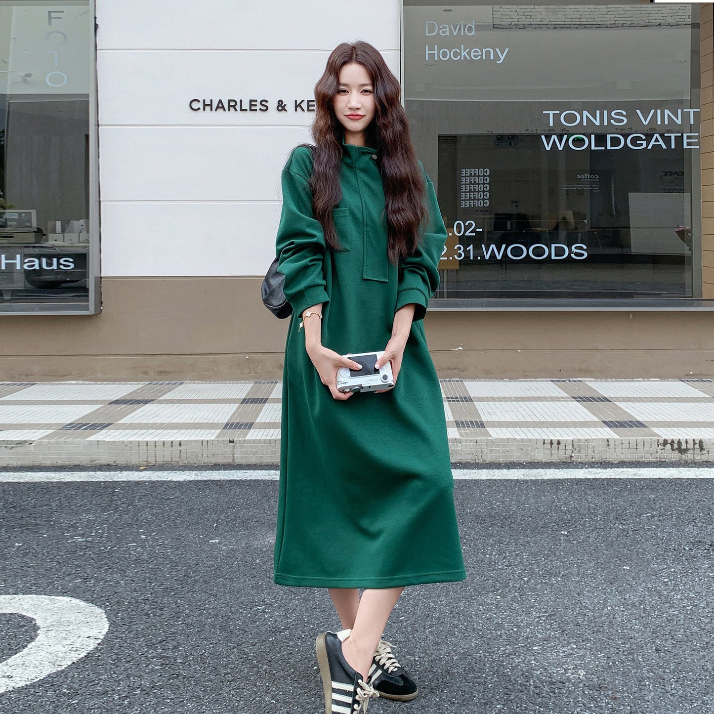 【ワンピース】グリーンハーフジップスウェットワンピース レディース スタンドカラー 長袖 ゆったり 韓国風 リラックス 秋コーデ【JZシリーズ】