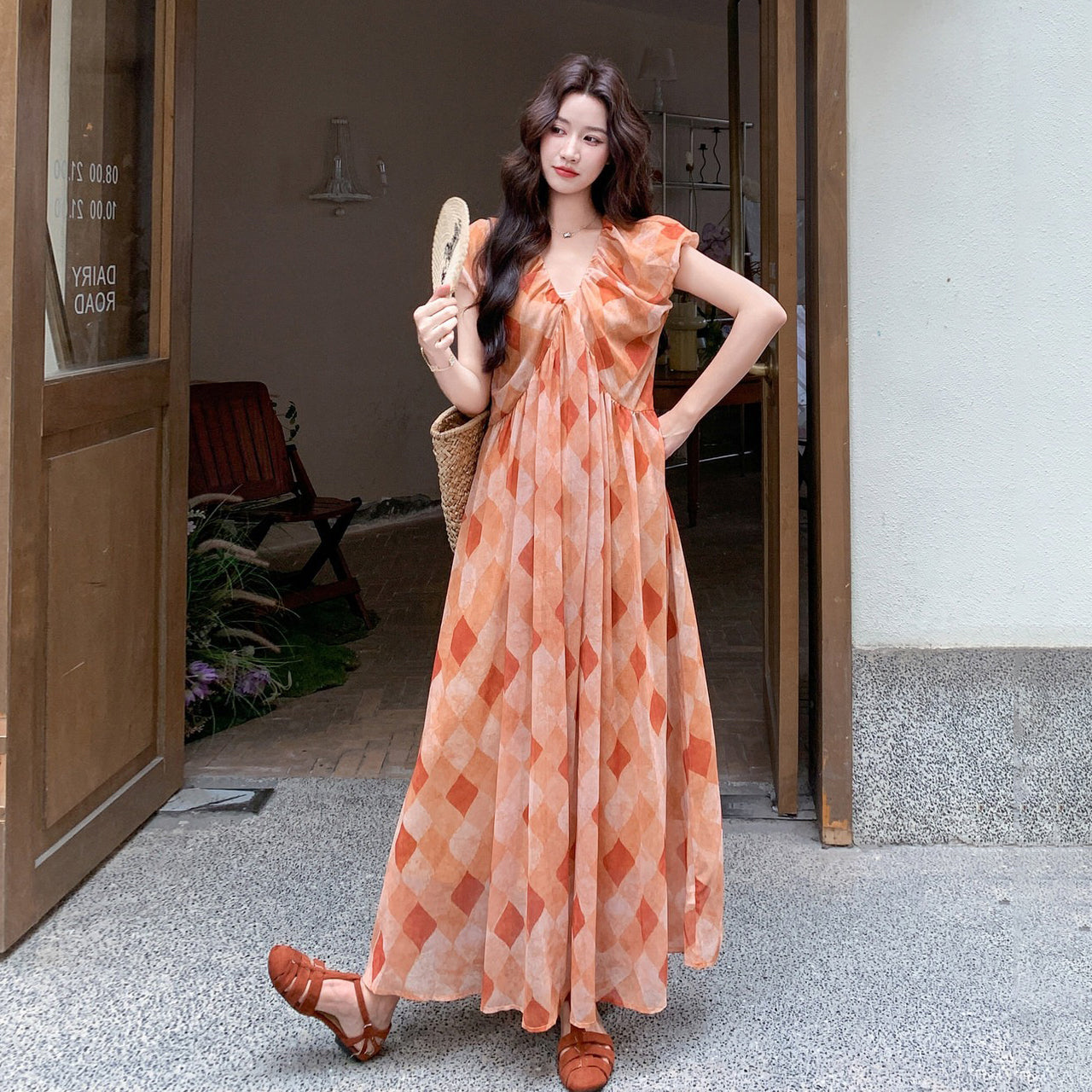 【ワンピース】ワンピース 夏 Vネック 半袖 ダイヤ柄プリント ロング丈 フレンチスタイル リゾート バカンス ゆったり 着痩せ 上品【SHシリーズ】