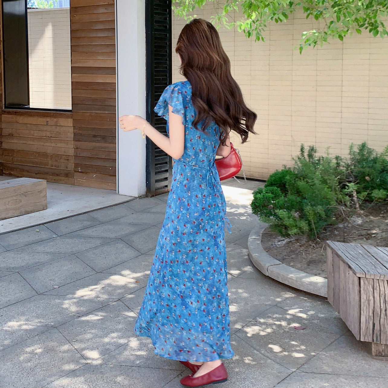 【ワンピース】フレンチ ブルー 花柄 フリルスリーブ Vネック ワンピース レディース 夏新作 きれいめ 体型カバー ノースリーブ ロングワンピース【SHシリーズ】