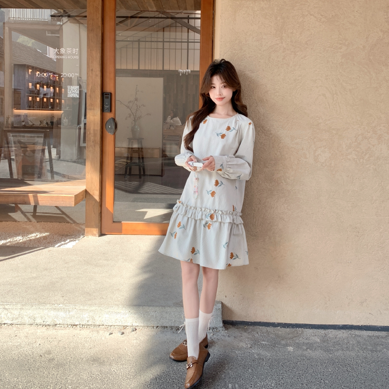 【ワンピース】くすみブルー刺繍ワンピース レディース 小柄さん向け ゆったり 大人可愛い 秋コーデ【SHシリーズ】