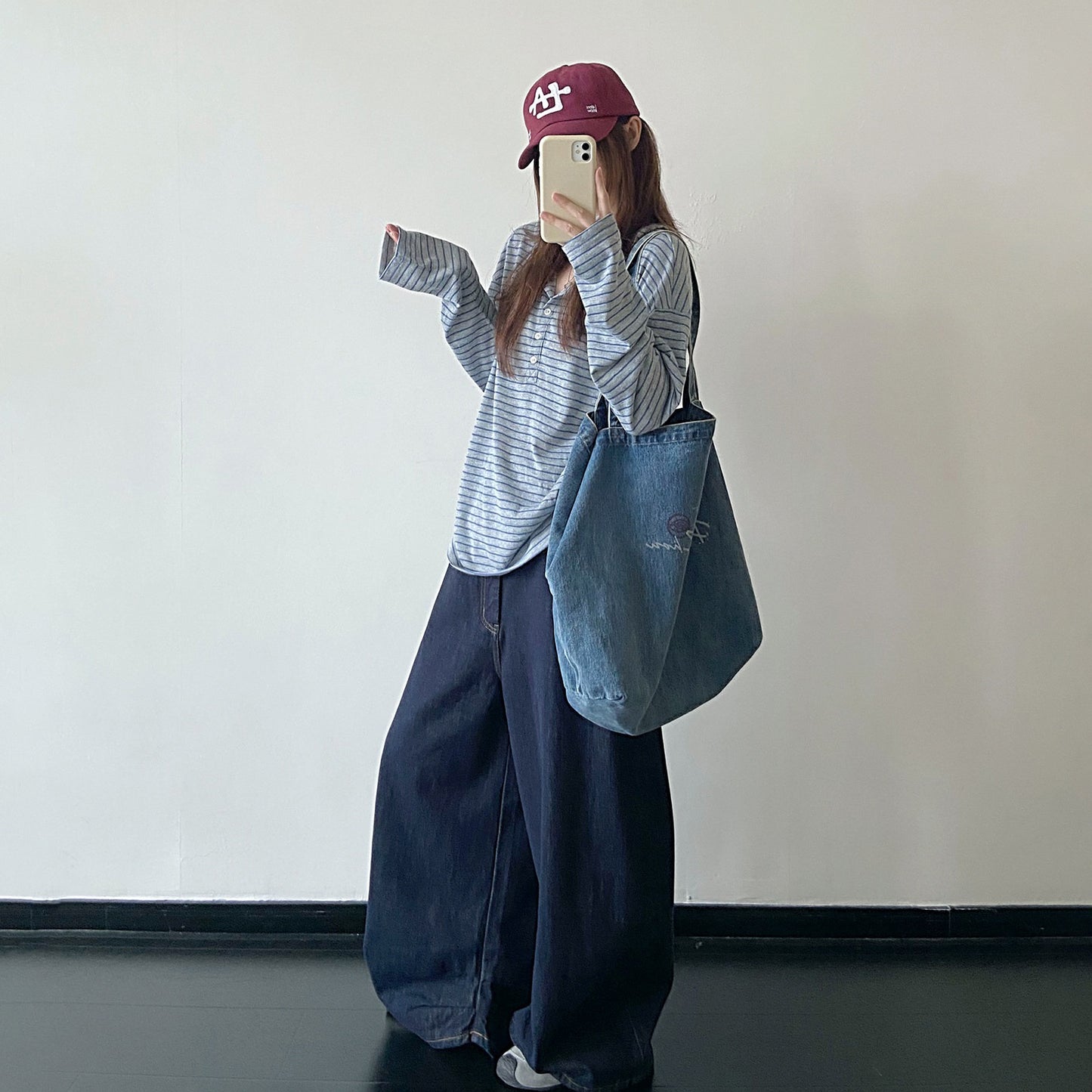 【ボトムス】ヴィンテージバナナデニム レディース 配色ステッチ ルーズフィット 裾ギャザー デザインジーンズ【FCシリーズ】