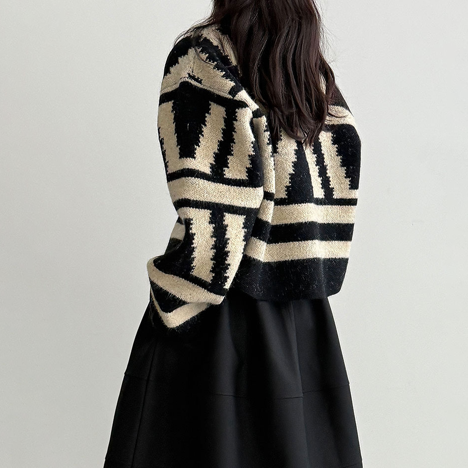 【アウター】秋新作 幾何柄 ニットカーディガン レディース レトロ ゆったり ショート丈【JZシリーズ】