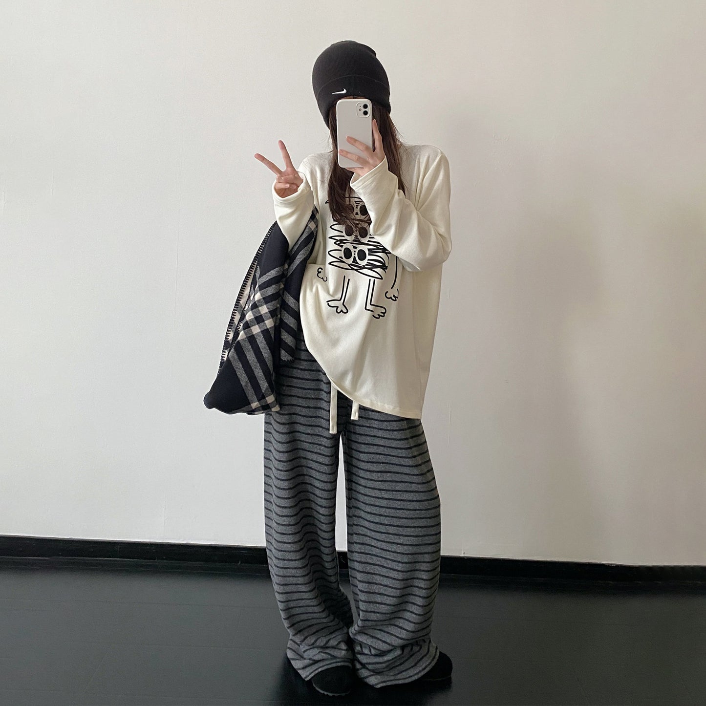 【トップス】カートゥーンプリント ルーズフィット デザイン性 インナー Ｔシャツ【FCシリーズ】