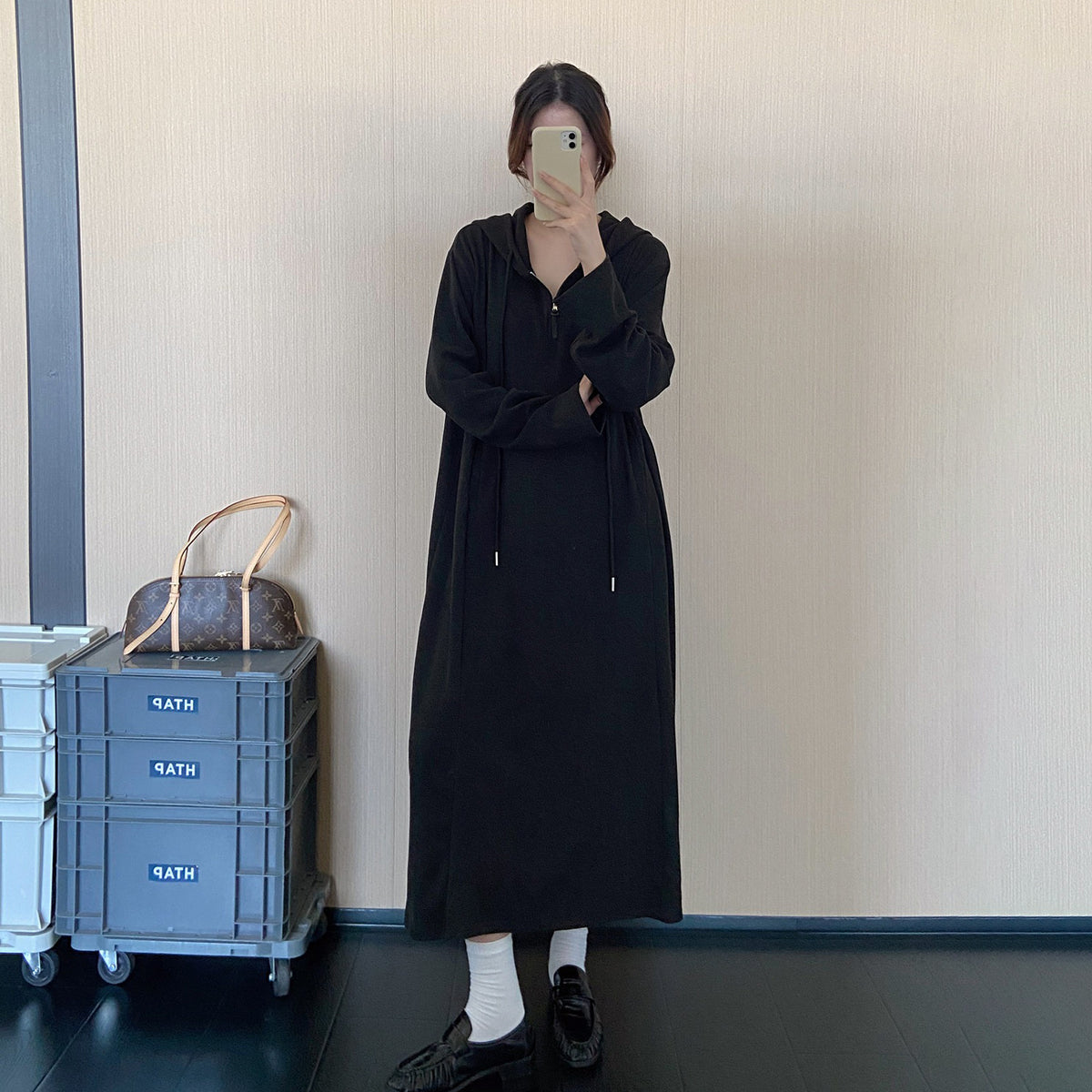 【ワンピース】韓国風ハーフジップフード付きワンピース レディース 秋新作 長袖 ロング丈 ゆったり 体型カバー【JZシリーズ】