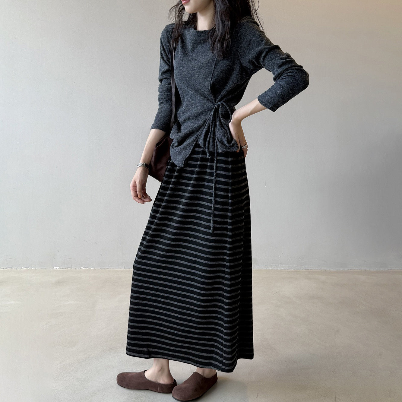 【トップス】韓国風リボンウエストマーク長袖ニット レディース 秋新作 個性的 ゆったり Ｔシャツ【JZシリーズ】