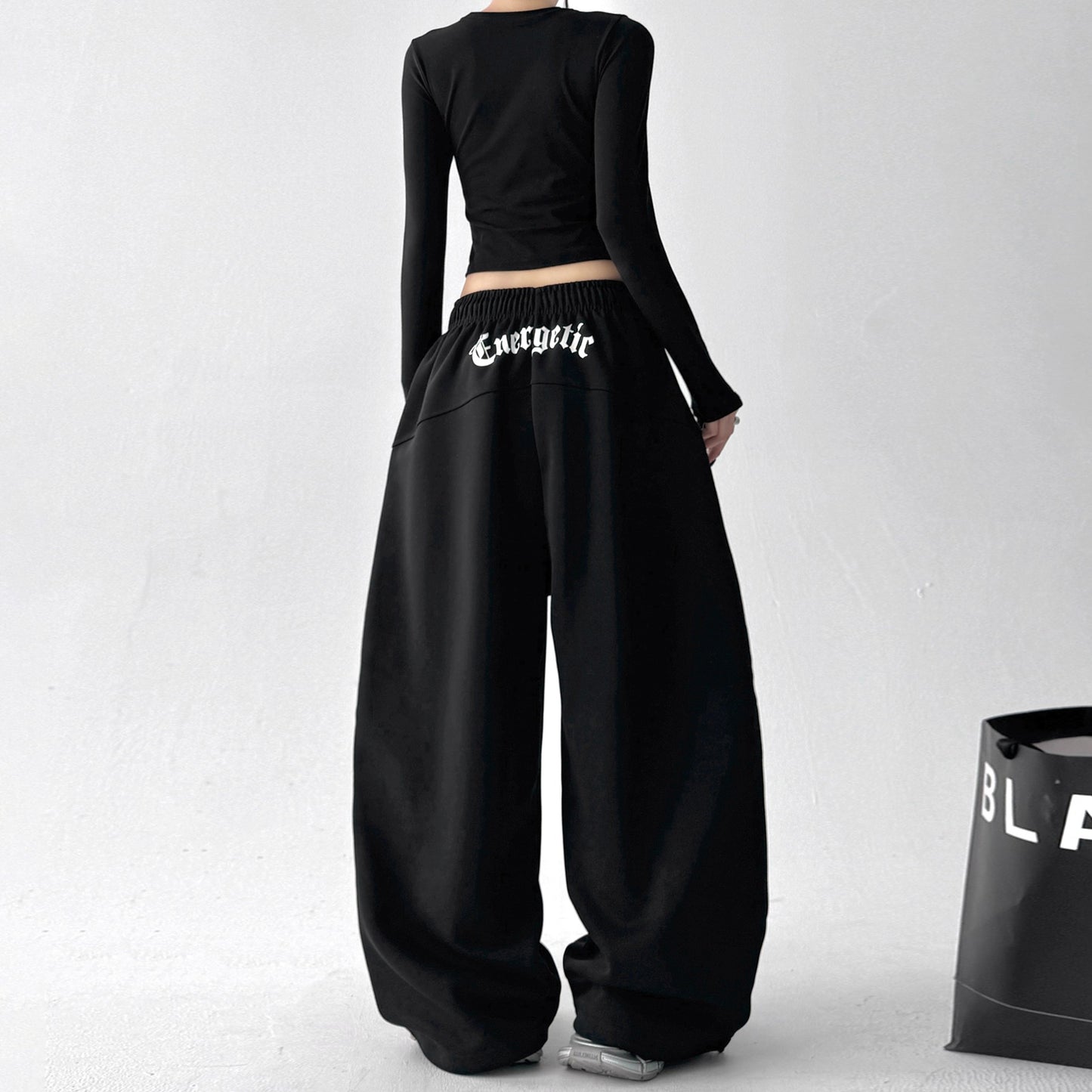 【ボトムス】ハイウエスト 刺繍入り スポーツパンツ レディース 春秋 ゆったり ワイド【FCシリーズ】