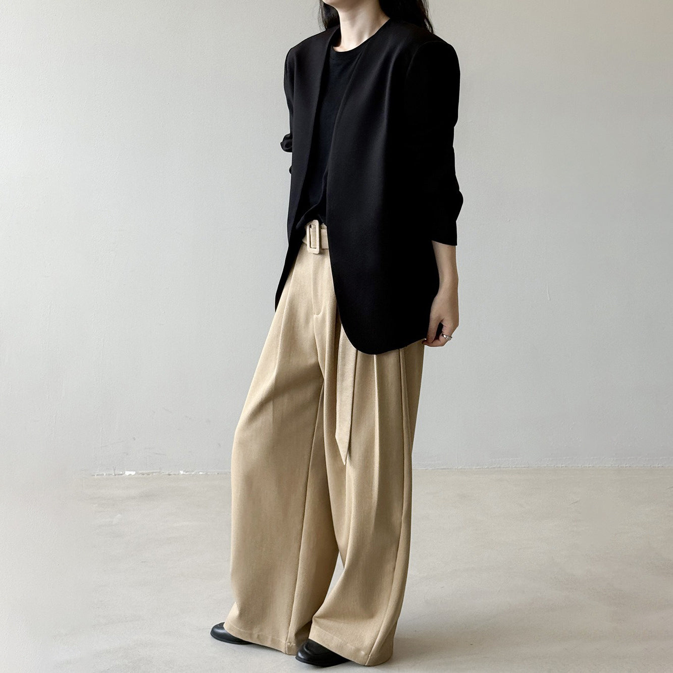 【アウター】気質 ノーカラー ジャケット レディース パッド入りショルダー 秋新作 高級感 ゆったり スーツジャケット【JZシリーズ】