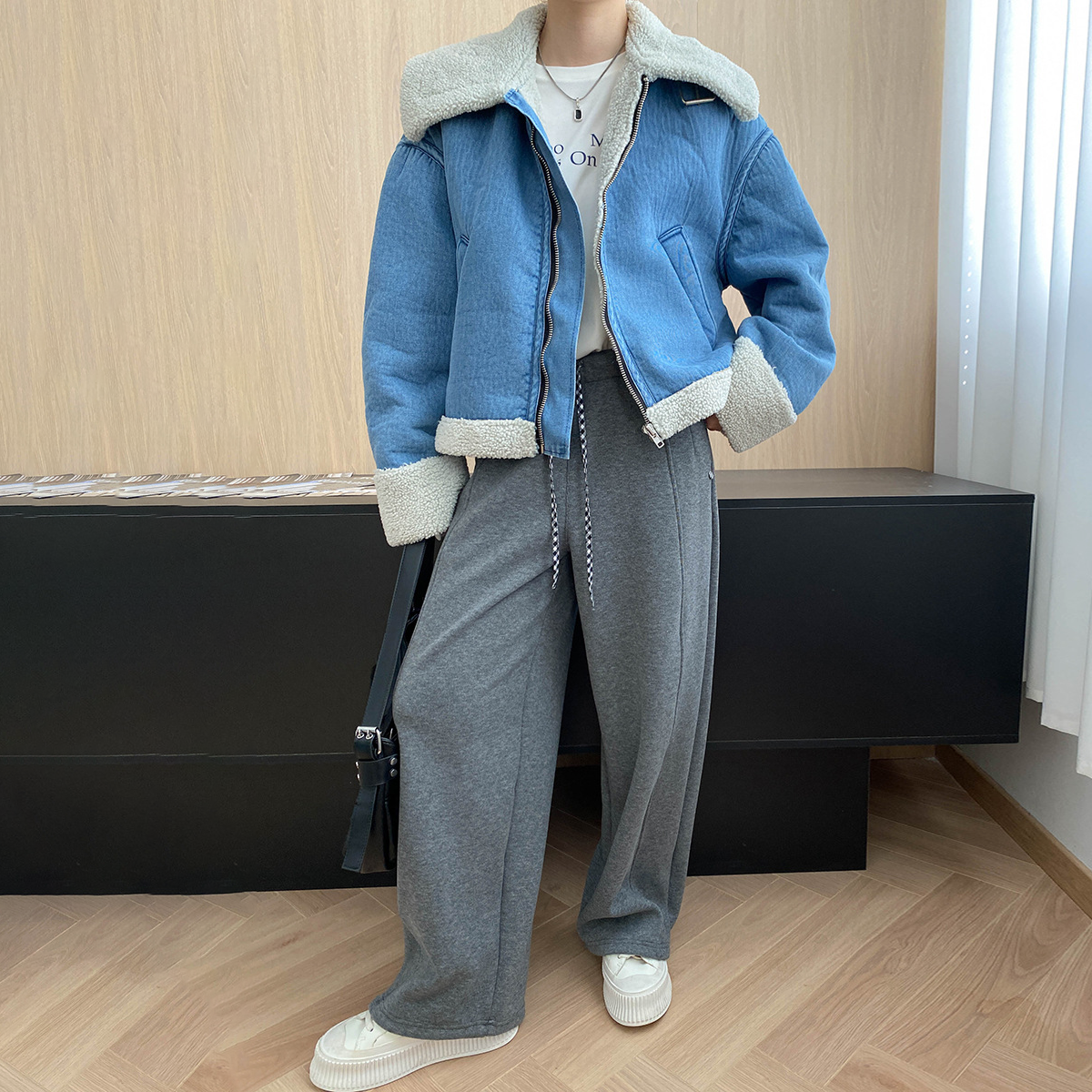 【アウター】秋冬用 高級感 フェイクボア デニムジャケット レディース ビッグカラー 綿入れコート【SNシリーズ】