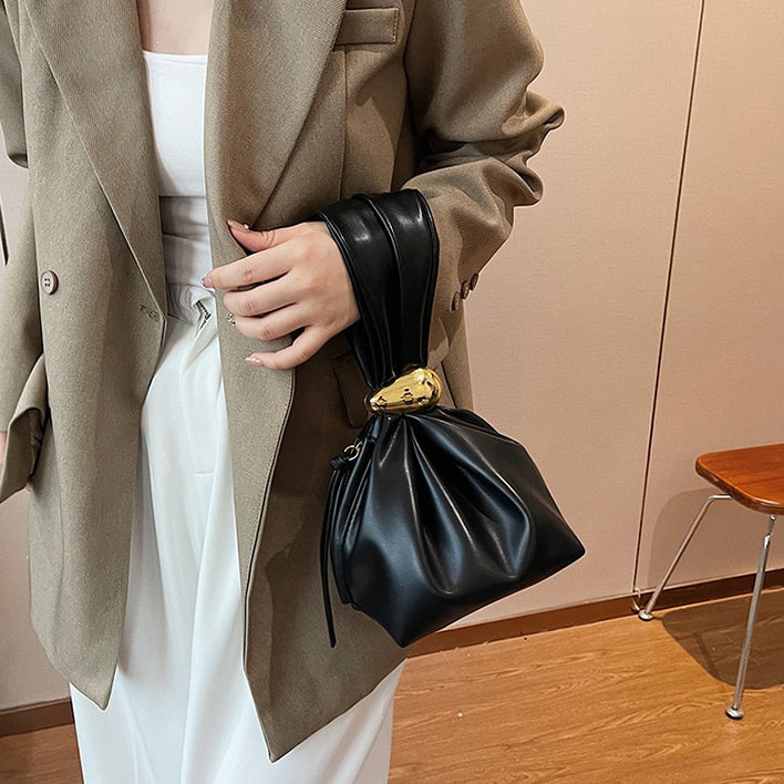 【バッグ】🌙個性的でレア！小さめヴィンテージ風バケツバッグ レディース 秋冬 新作 高級感ハンドバッグ