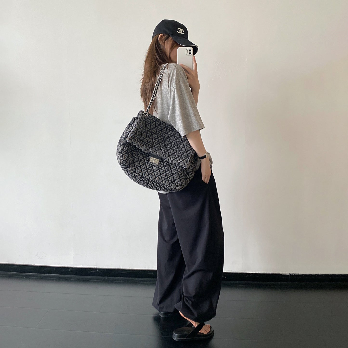 【トップス】ロゴプリント 半袖Tシャツ ドロップショルダー ゆったりシルエット シンプル カジュアル トップス 夏新作 【FCシリーズ】