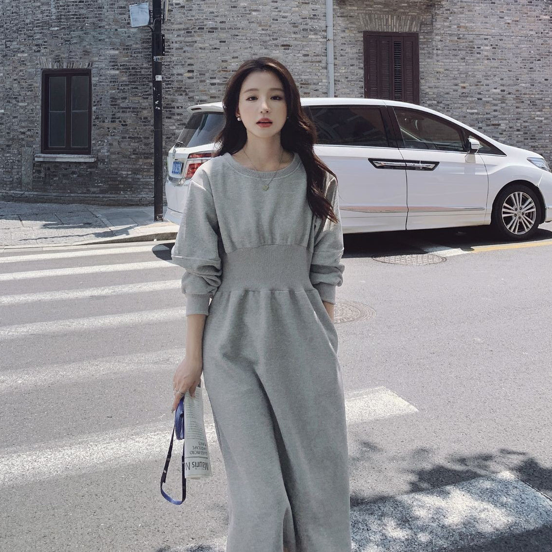 【ワンピース】ブルー丸首スウェットワンピース レディース 春秋新作 韓国風 ゆったり 気質 ウエストマーク 長袖ワンピース【JZシリーズ】