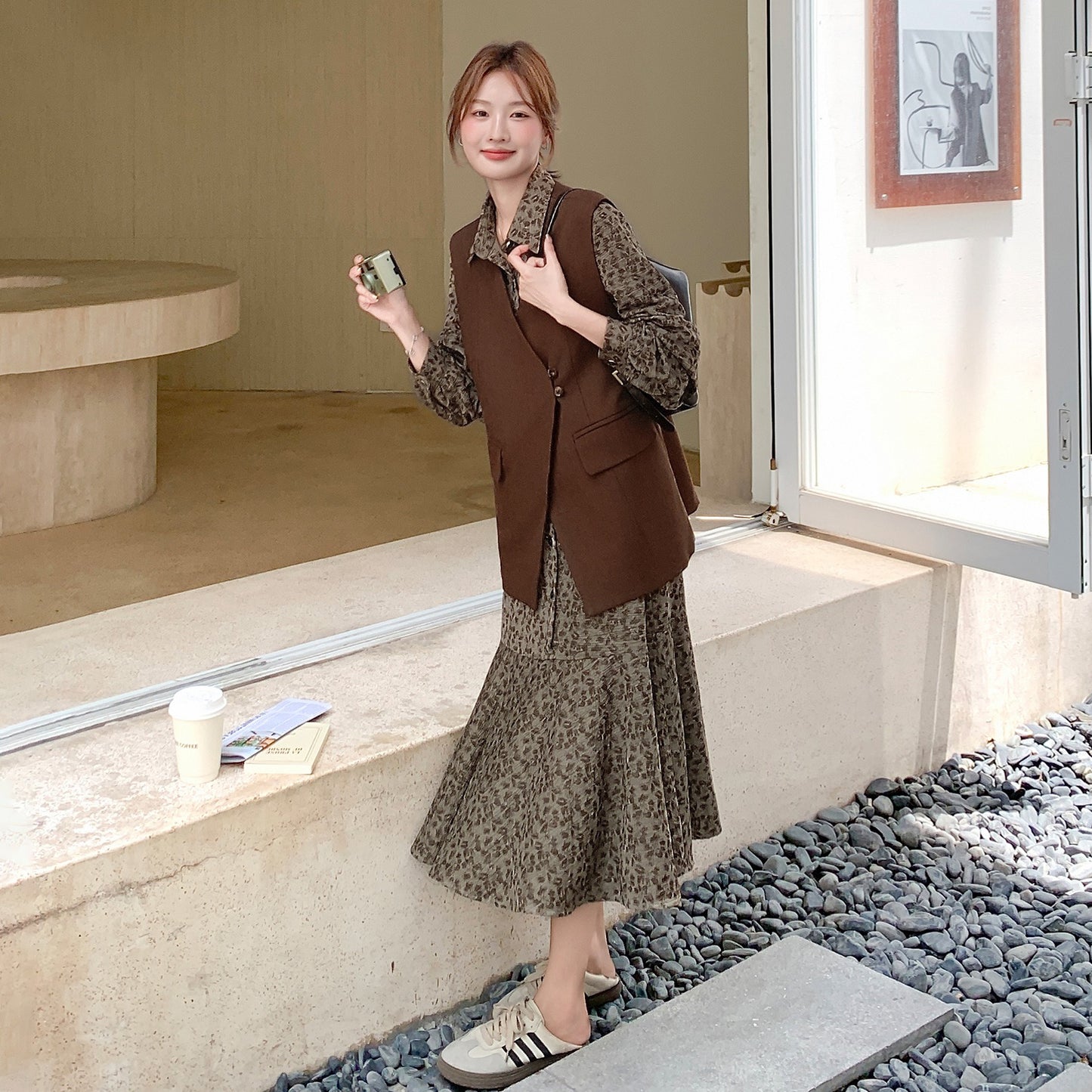 2点セット！【ワンピース】他と被らない 優しい雰囲気 甘めレトロ ベスト+ 花柄長袖ワンピース セット 大人可愛い 個性派【SHシリーズ】